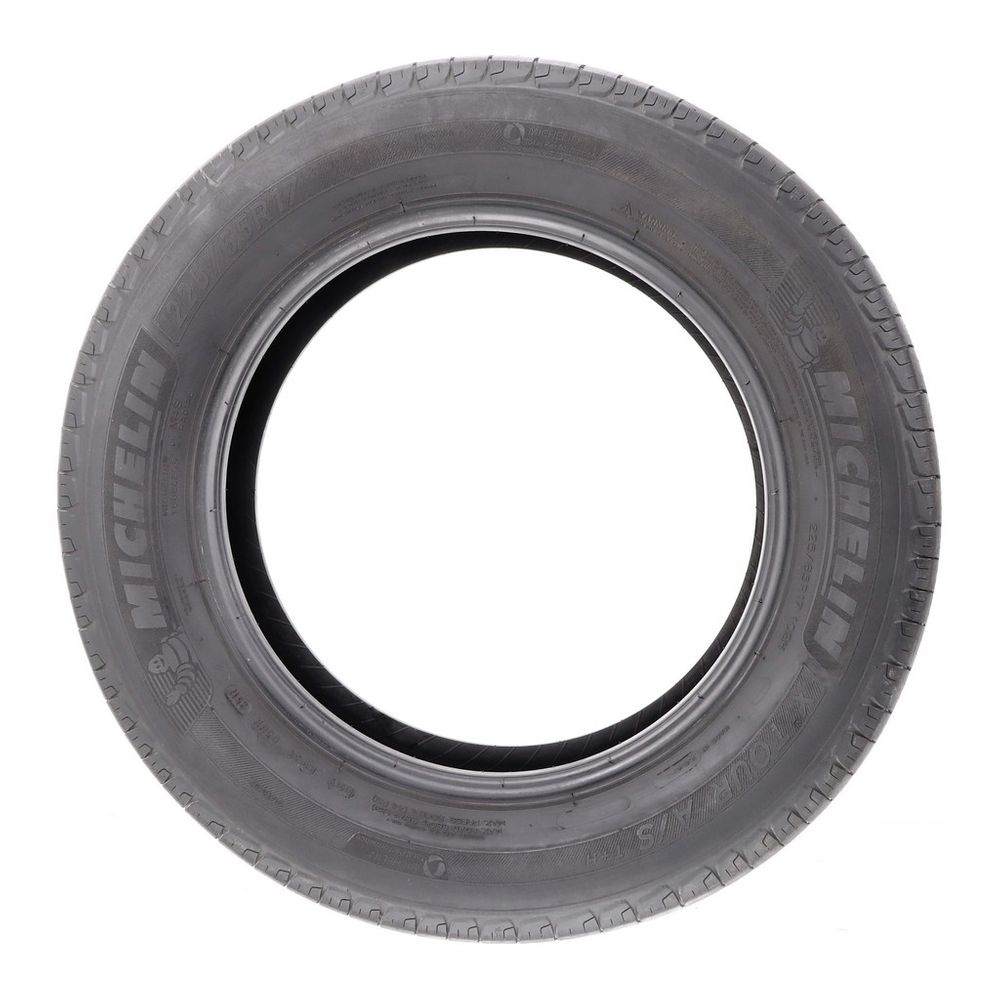 Set of (2) Used 225/65R17 Michelin X Tour A/S T+H 102H - 4.5-5/32 - Image 6