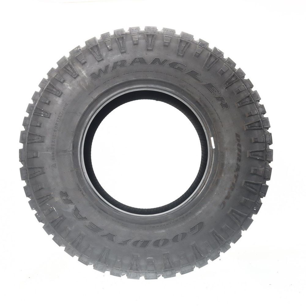 Used LT 35X12.5R17 Goodyear Wrangler Duratrac 121Q E - 18/32 - Image 3