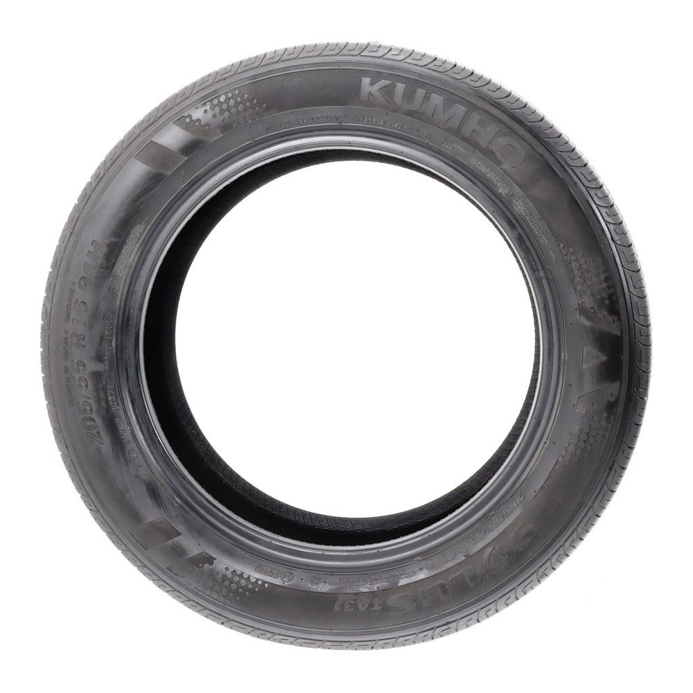 Set of (4) Used 205/55R16 Kumho Solus TA31 91H - 6.5-7.5/32 - Image 6