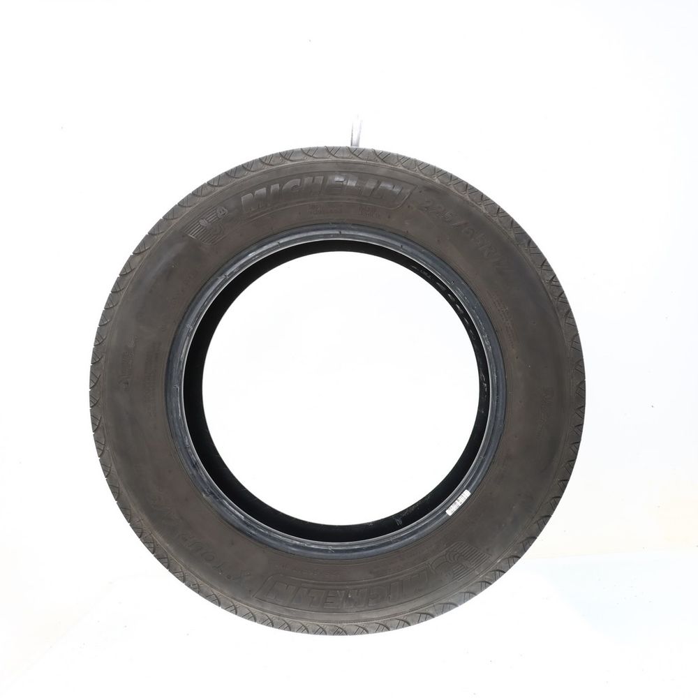 Set of (2) Used 225/65R17 Michelin X Tour A/S T+H 102H - 4-4.5/32 - Image 3