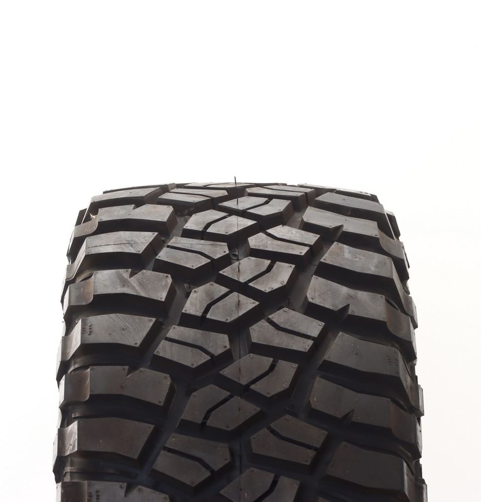 New LT 305/60R18 BFGoodrich Mud-Terrain T/A KM3 121/118Q E - Image 2