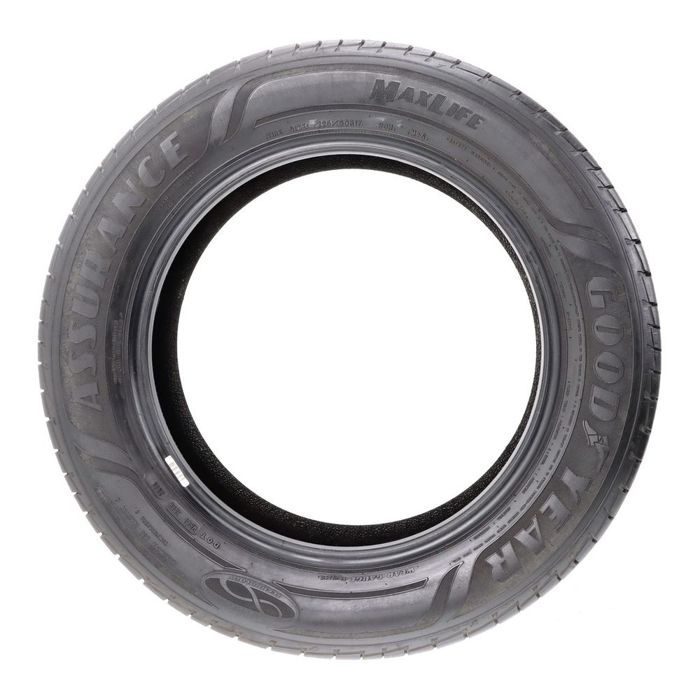 Set of (2) Used 225/60R17 Goodyear Assurance MaxLife 99H - 9.5-10/32 - Image 3