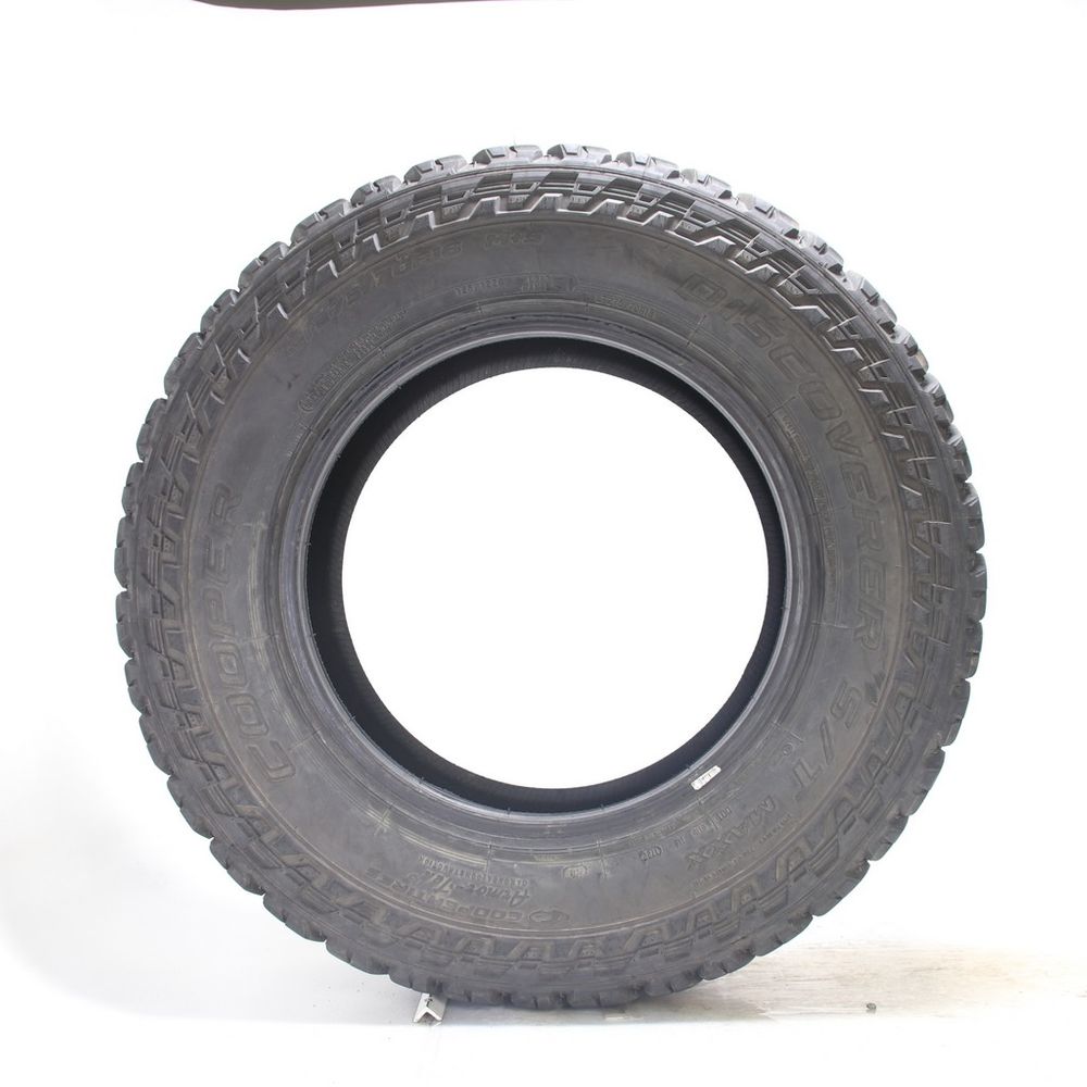 Used LT 275/70R18 Cooper Discoverer S/T Maxx 125/122Q E - 10.5/32 - Image 3