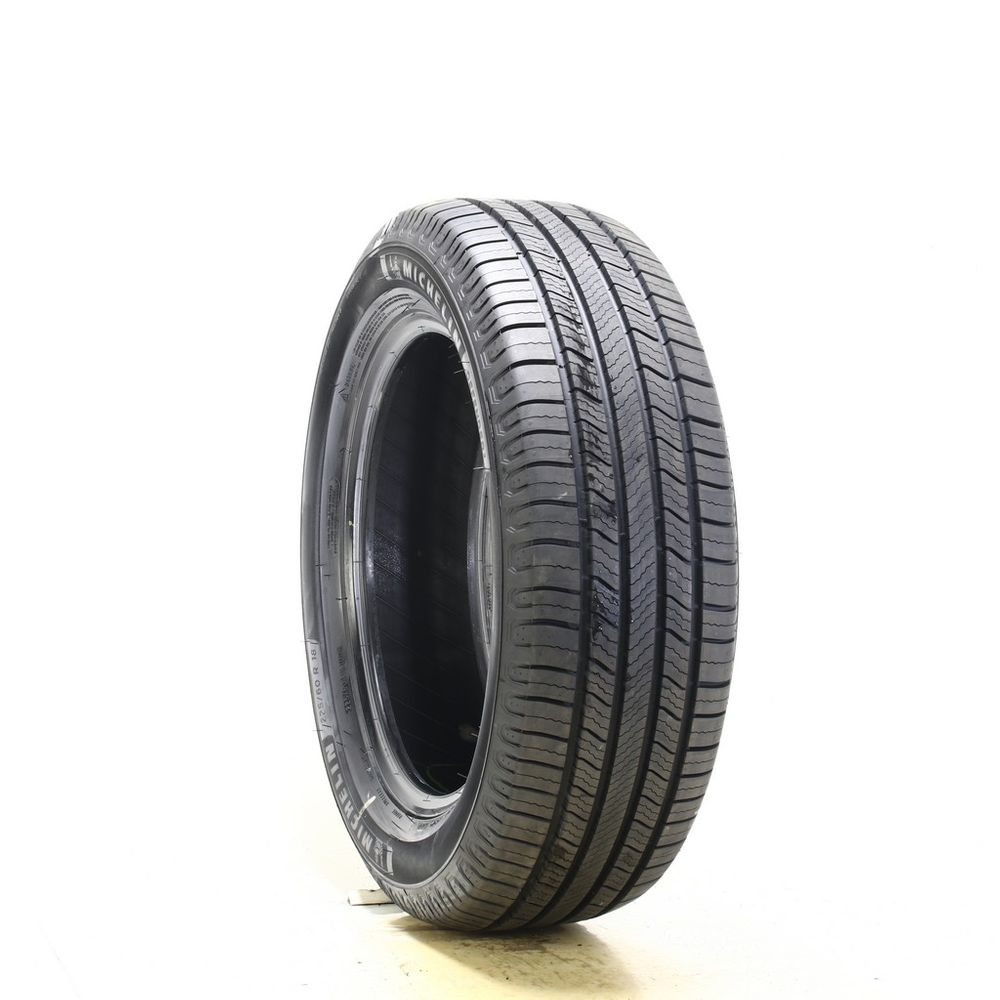 Set of (2) New 225/60R18 Michelin Defender 2 100H - Image 1