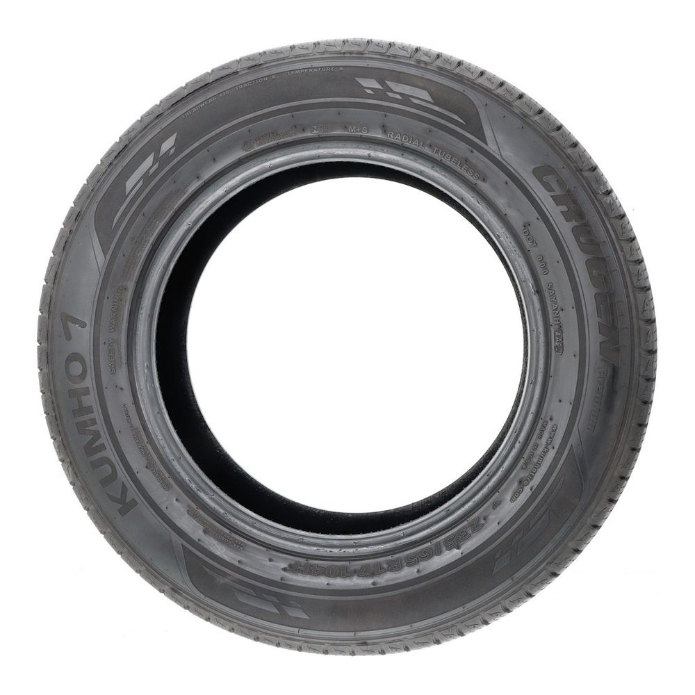 Set of (4) Used 235/65R17 Kumho Crugen Premium 104H - 6-6.5/32 - Image 3
