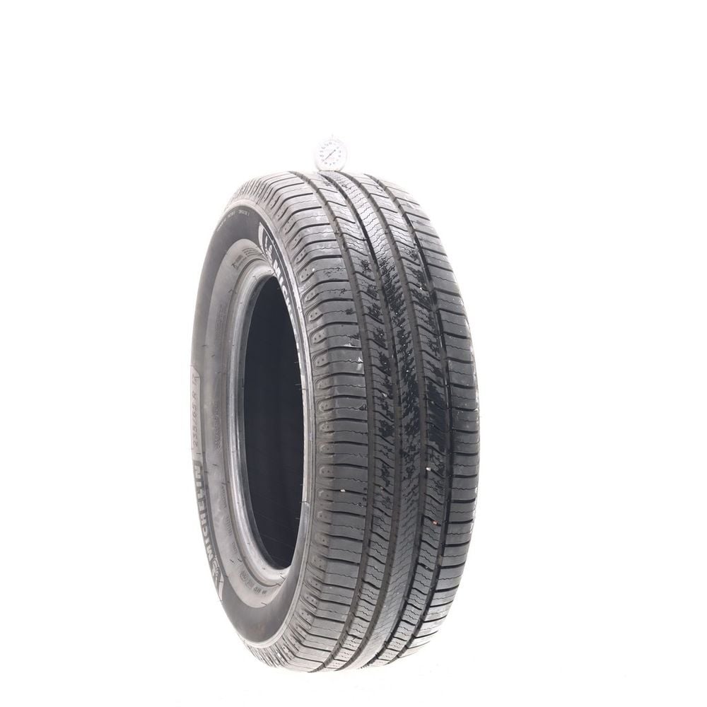 Set of (4) Used 235/65R17 Michelin Defender 2 104H - 7.5-8.5/32 - Image 4