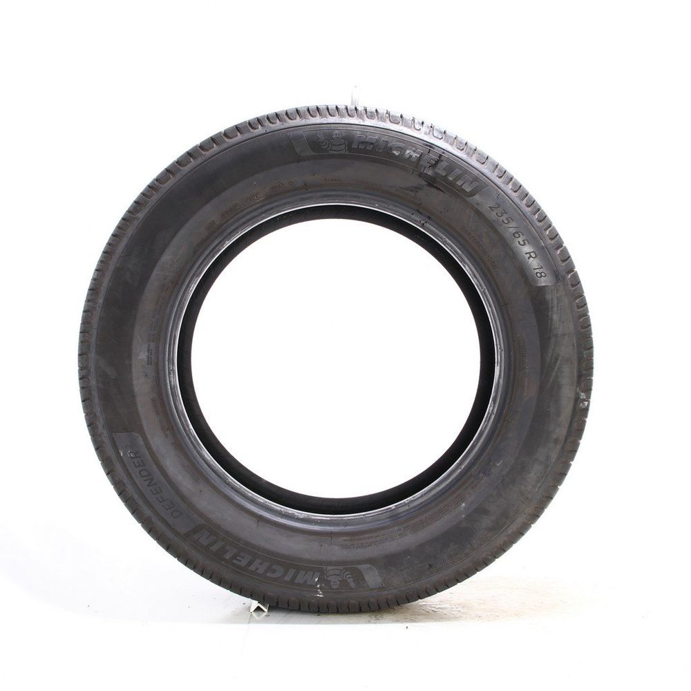 Set of (2) Used 235/65R18 Michelin Defender 2 106H - 9-10.5/32 - Image 3