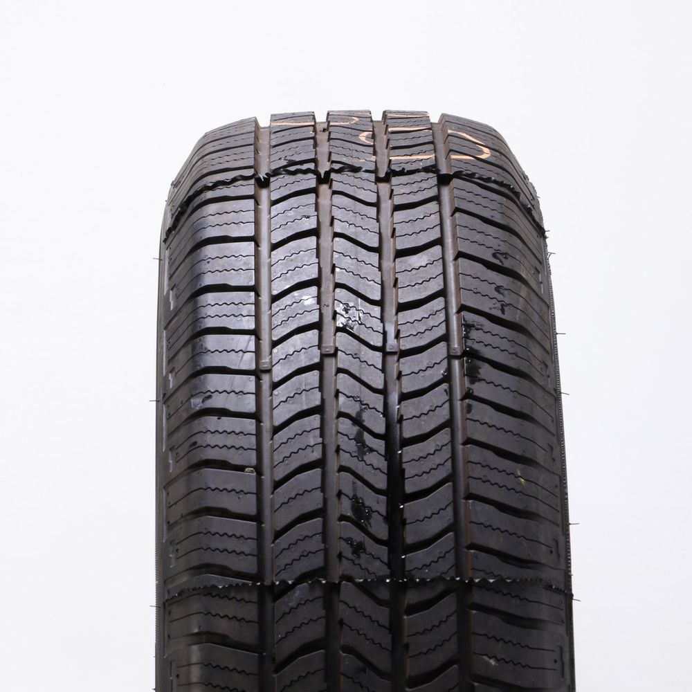 Set of (2) Driven Once 255/70R18 Starfire Solarus HT 113T - 10/32 - Image 2