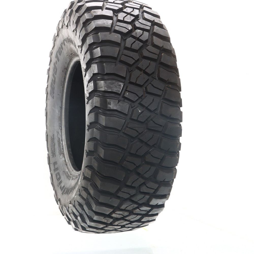 Used LT 37X13.5R17 BFGoodrich Mud-Terrain T/A KM3 121Q E - 17.5 - Image 1