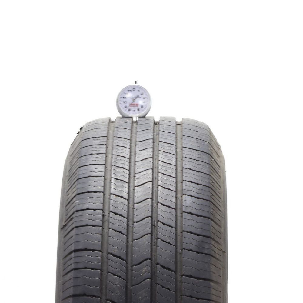 Set of (2) Used 225/65R17 Michelin Defender XT 102T - 7.5-8.5/32 - Image 5