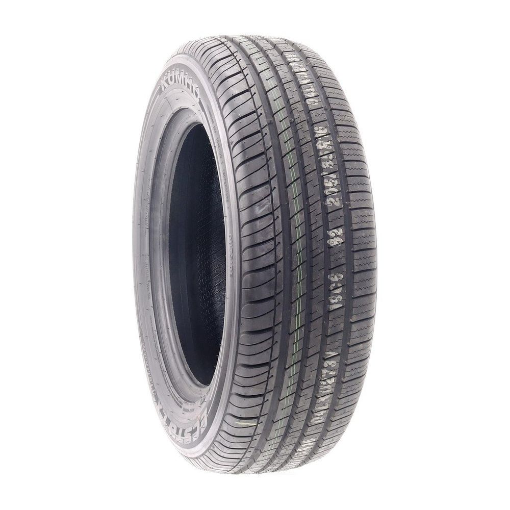 New 205/65R16 Kumho Ecsta LX Platinum 95V - 9.5/32 - Image 1