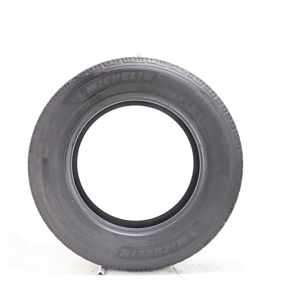 Set of (2) Used 235/65R17 Michelin Premier LTX 104H - 6-7.5/32 - Image 6