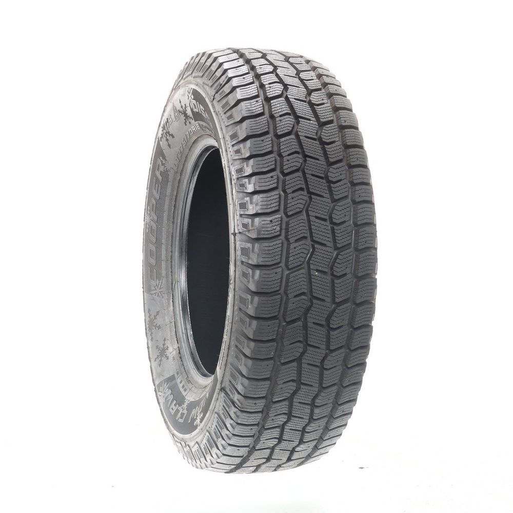Driven Once LT 275/70R18 Cooper Discoverer Snow Claw 125/122R E - 15.5/32 - Image 1