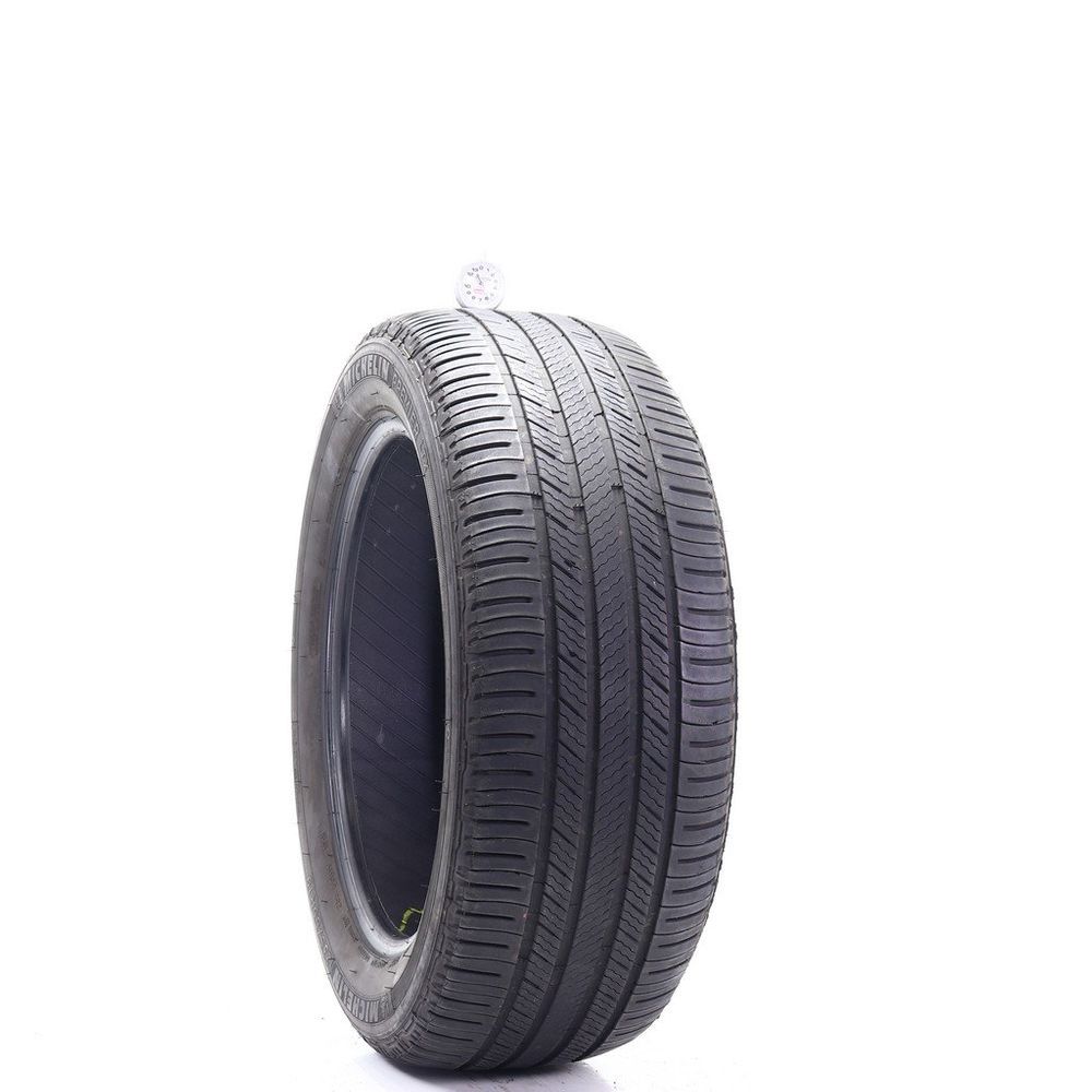 Set of (2) Used 235/55R19 Michelin Premier LTX 101H - 5.5-6/32 - Image 1
