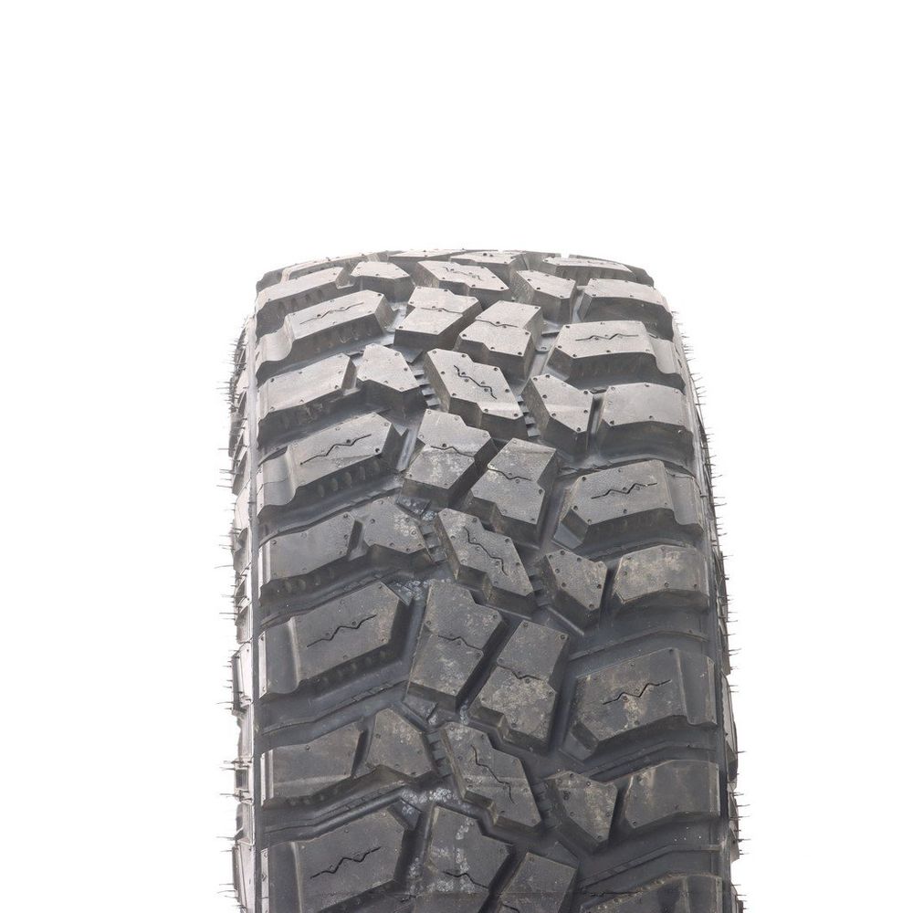 New LT 265/70R17 Cooper Discoverer STT Pro 121/118Q E - Image 2