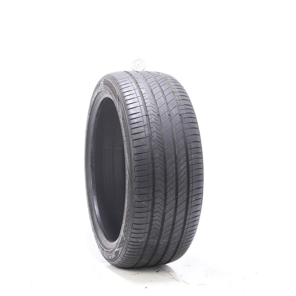 Set of (2) Used 245/40ZR20 Kumho Majesty 9 Solus TA91 99W - 7.5-8/32 - Image 4