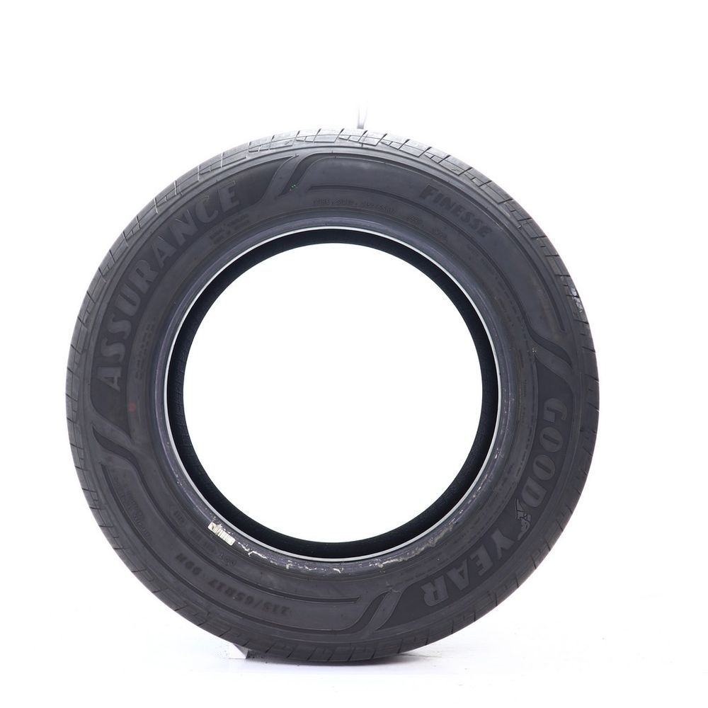 Set of (2) Used 215/65R17 Goodyear Assurance Finesse 99H - 7.5-9/32 - Image 6