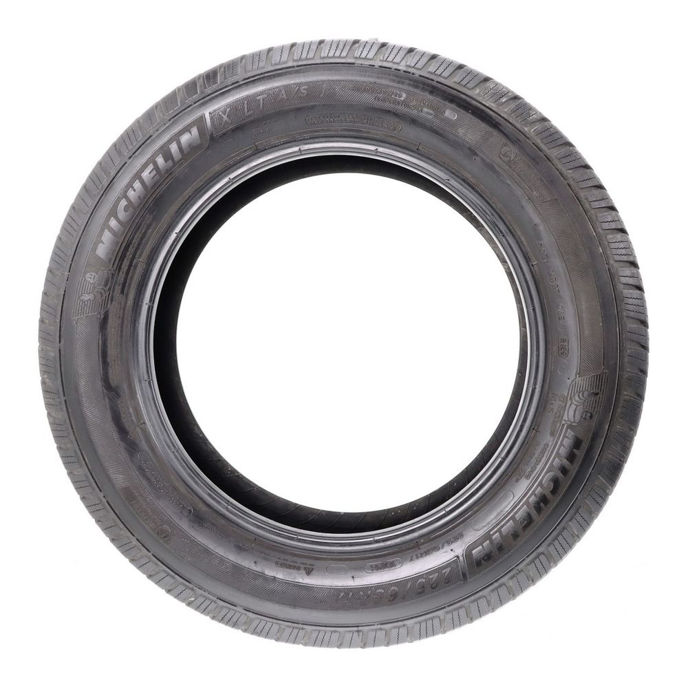 Set of (2) Used 225/65R17 Michelin X LT A/S 102H - 7.5-8.5/32 - Image 6