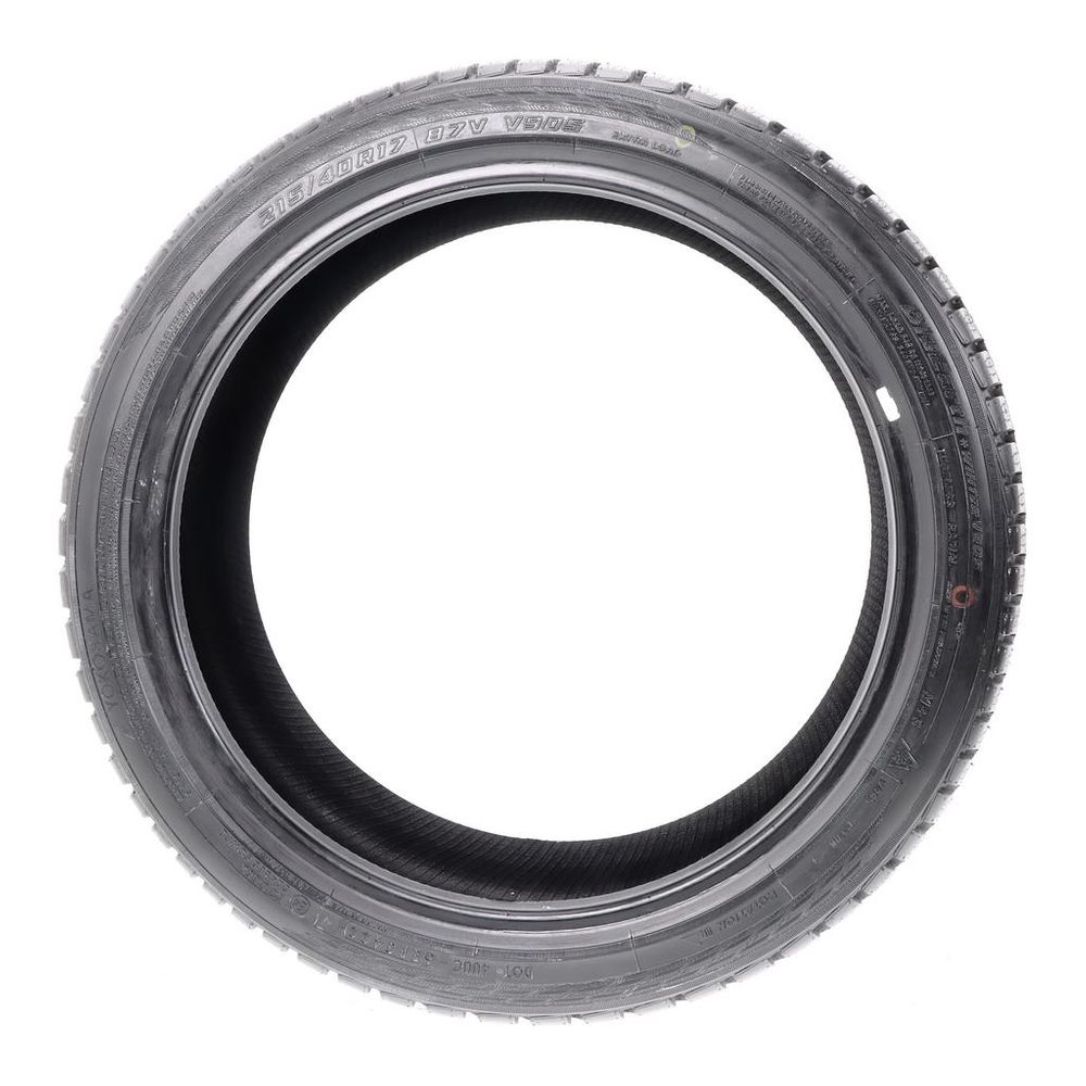 New 215/40R17 Yokohama BluEarth Winter V905 87V - Image 3