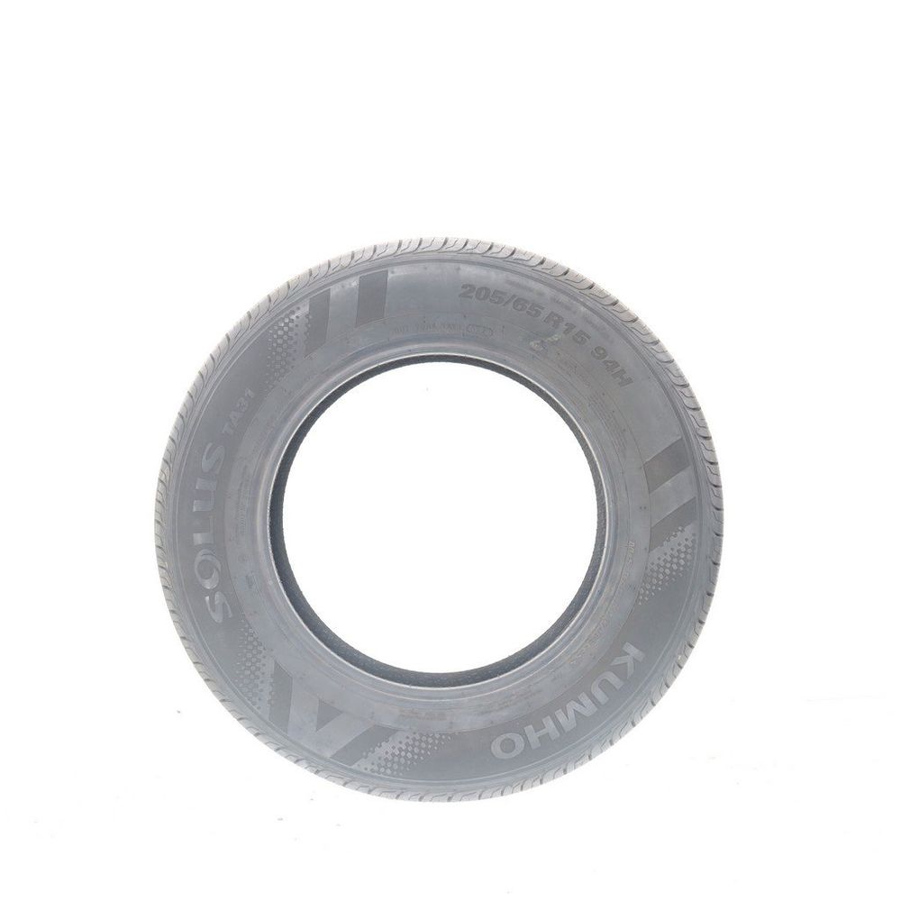 New 205/65R15 Kumho Solus TA31 94H - Image 3