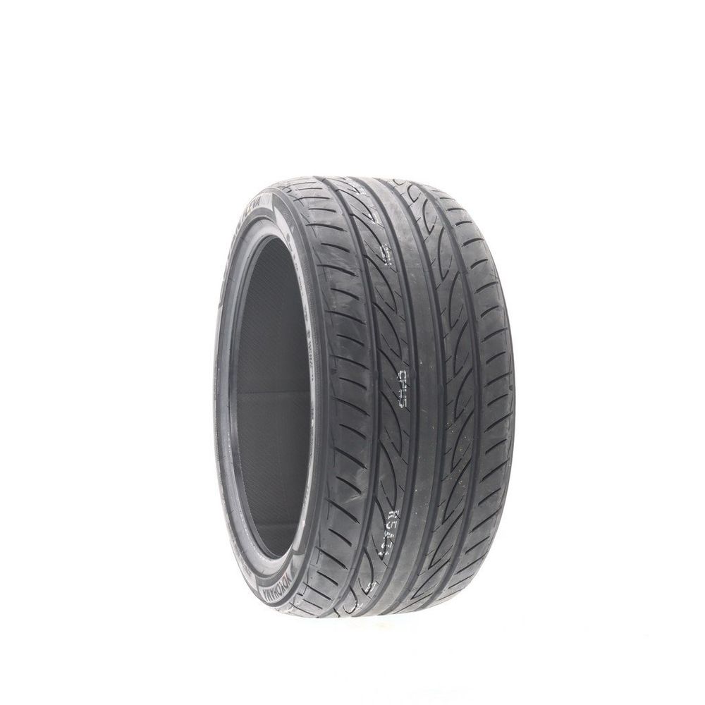 Set of (2) New 275/35R19 Yokohama Advan Fleva V701 100W - Image 1
