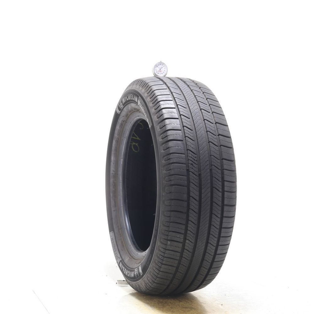 Set of (2) Used 235/60R17 Michelin Defender 2 102H - 8-8.5/32 - Image 4