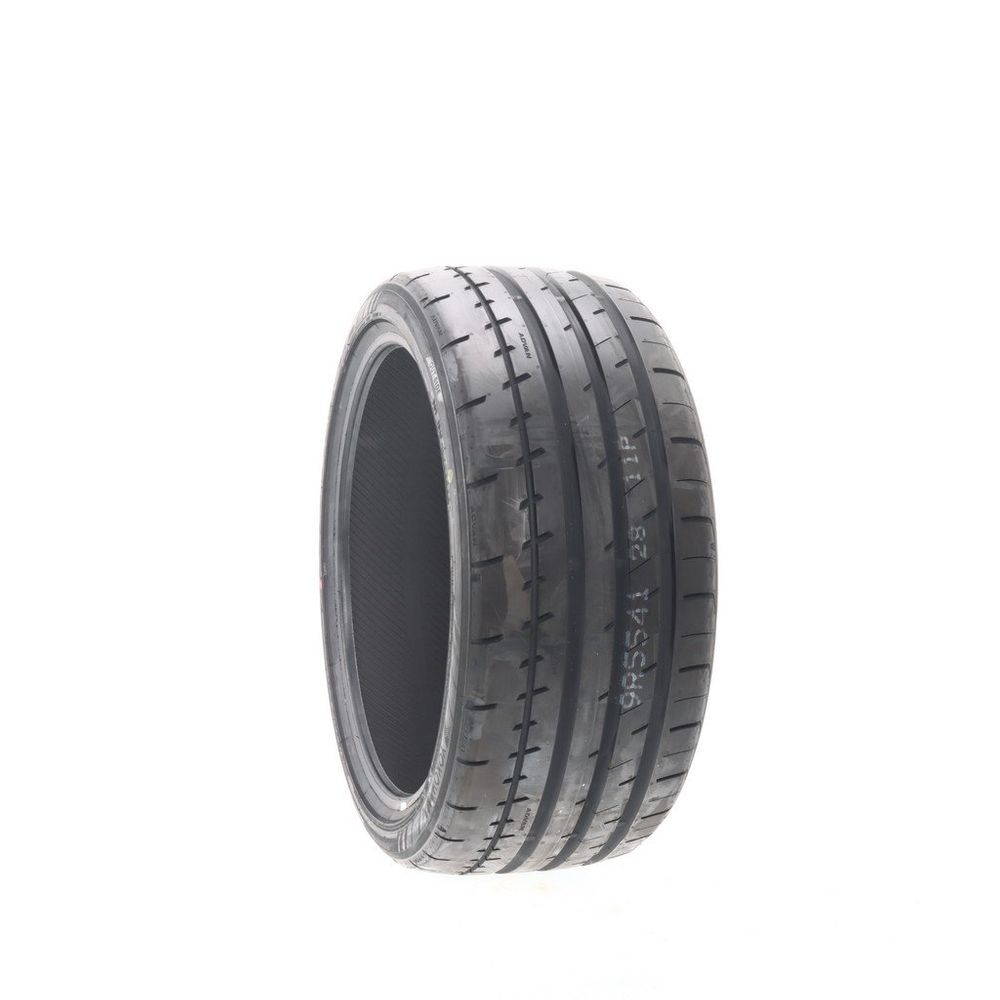 New 255/35R19 Yokohama Advan Apex V601 96Y - Image 1