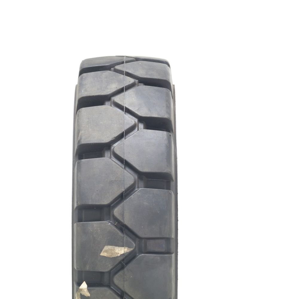 New 6-9 Basic Line Forklift Tire 60J - 25/32 - Image 2