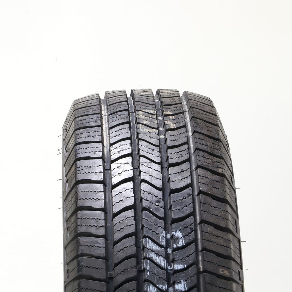 New LT 265/75R16 Starfire Solarus HT 123/120R E - Image 2