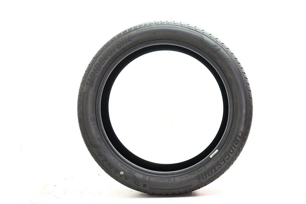 Set of (2) Used 315/35R21 Bridgestone Alenza 001 RFT 111Y - 6-7.5/32 - Image 3