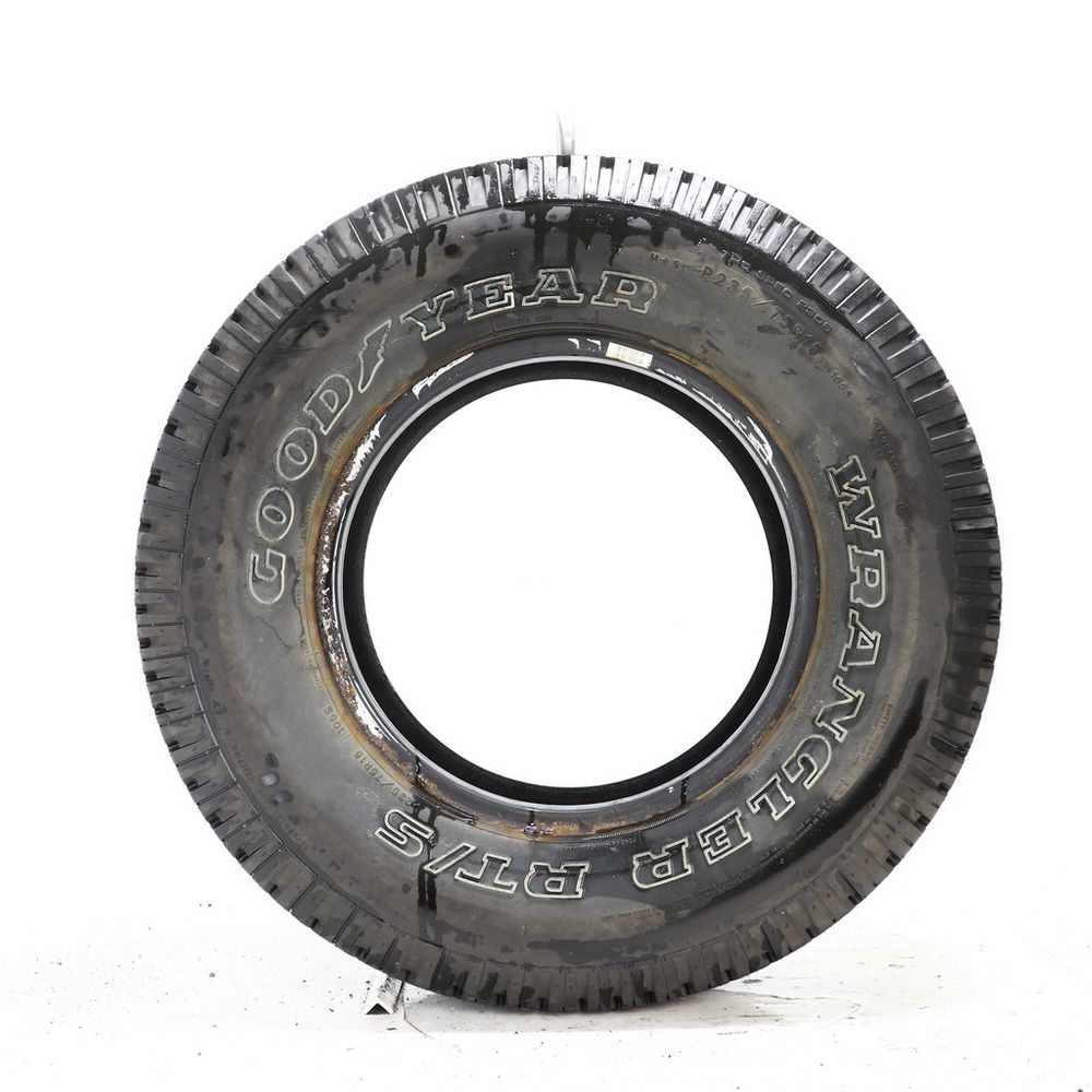 Used 235/75R15 Goodyear Wrangler RT/S 105S - 13.5/32 - Image 3