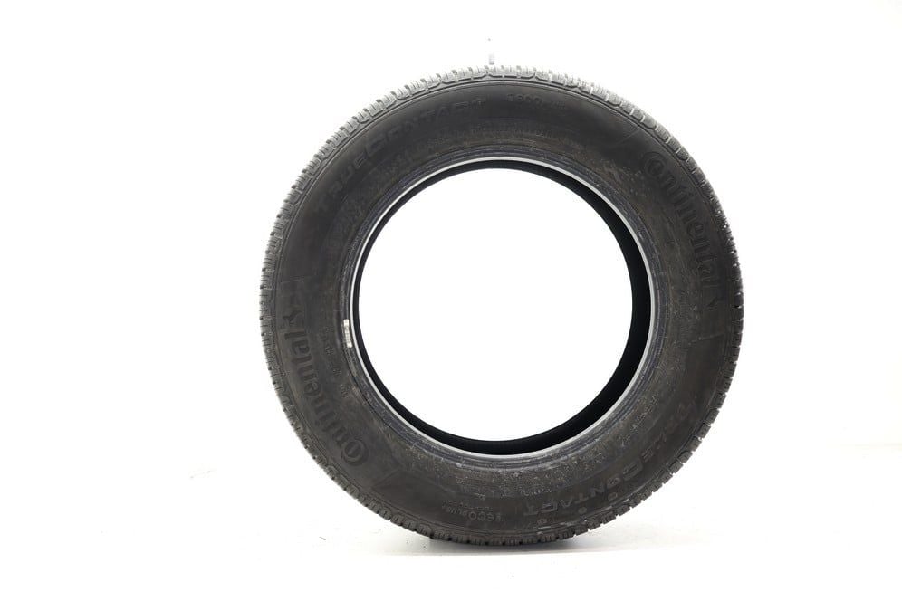 Used 235/60R17 Continental TrueContact 102T - 9/32 - Image 3