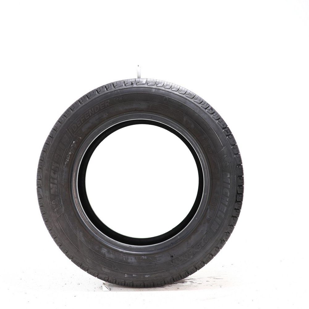Used 225/60R16 Michelin Defender T+H 98H - 7/32 - Image 3