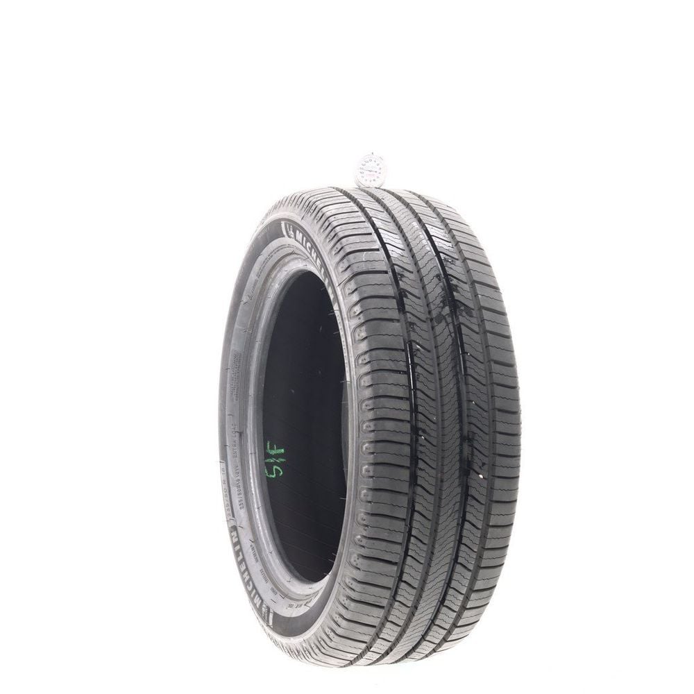 Set of (2) Used 235/50R18 Michelin Defender 2 101V - 10.5/32 - Image 1