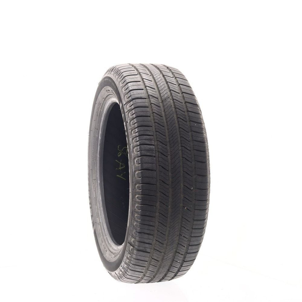 Driven Once 235/55R19 Michelin Defender 2 105H - 10.5/32 - Image 1