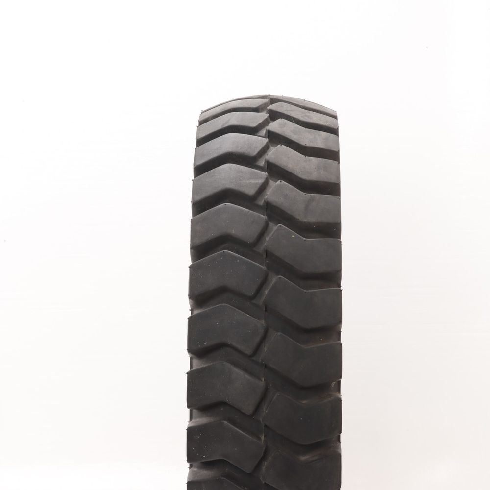Used 8.25-15 STA Industrial Deep Lug 1N/A - 20/32 - Image 2