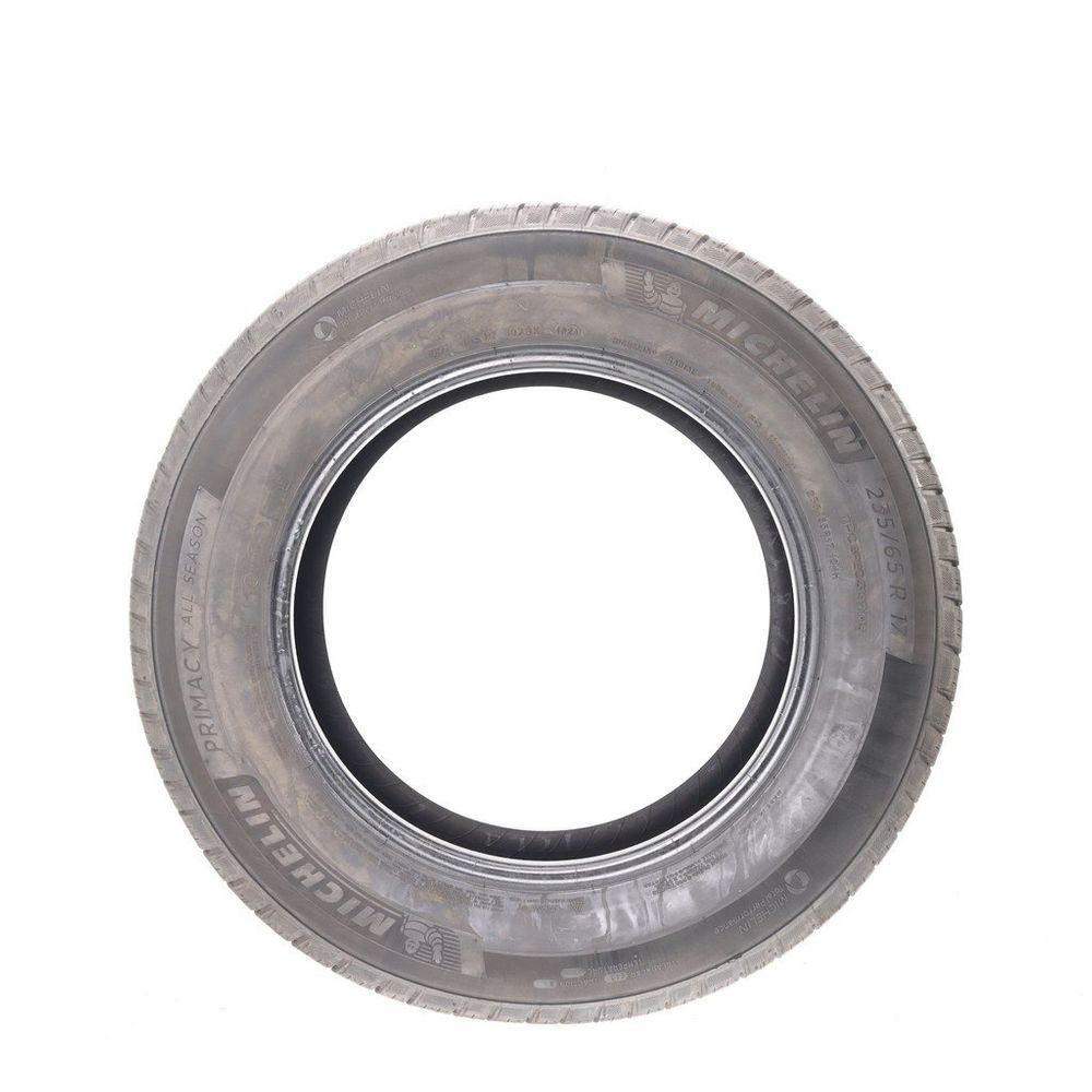 Set of (2) Used 235/65R17 Michelin Primacy All Season 104H - 8.5-9/32 - Image 3