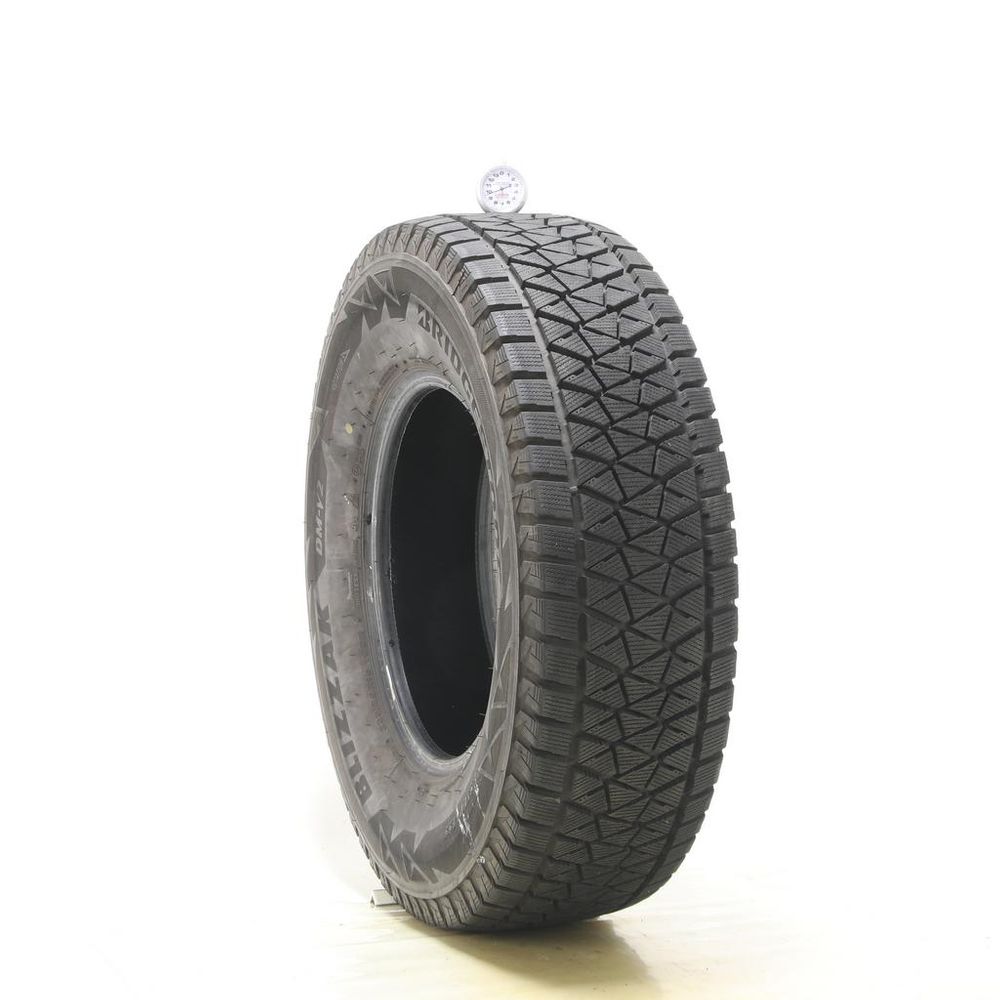 Used 235/75R15 Bridgestone Blizzak DM-V2 109R - 9.5/32 - Image 1