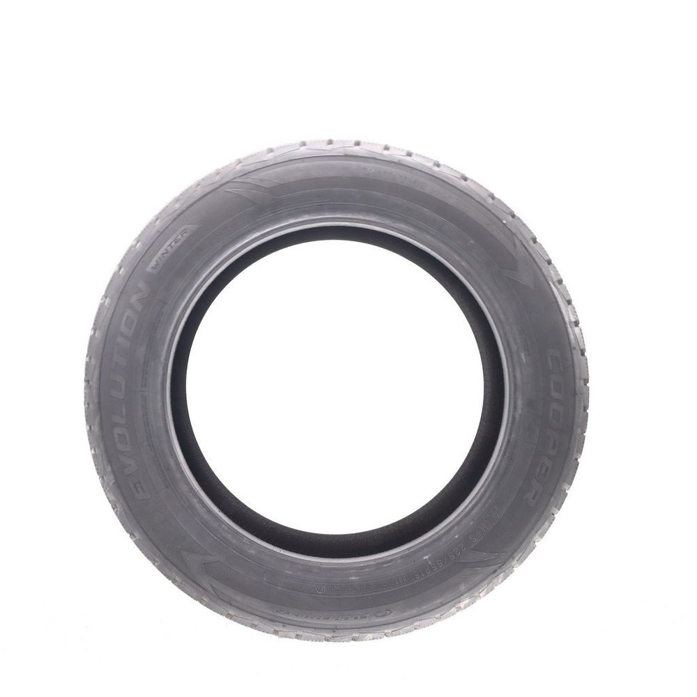 New 225/55R18 Cooper Evolution Winter 98T - Image 3