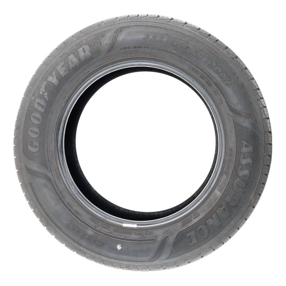 Used 235/65R17 Goodyear Assurance Outlast 104H - 9/32 - Image 3