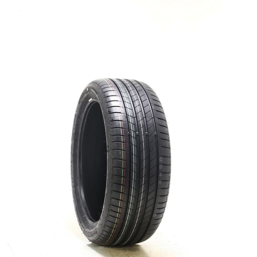 New 225/40R18 Bridgestone Turanza T005 RFT 92Y - Image 1