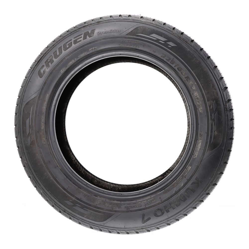 Set of (2) Used 225/65R17 Kumho Crugen Premium 102V - 7.5-8/32 - Image 6