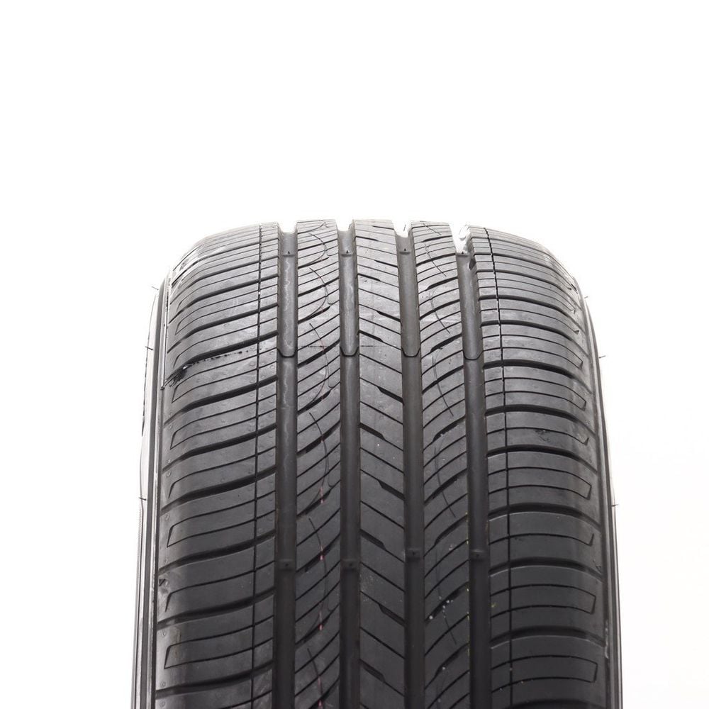 Set of (2) New 275/60R20 Kumho Crugen HP27 115V - Image 2
