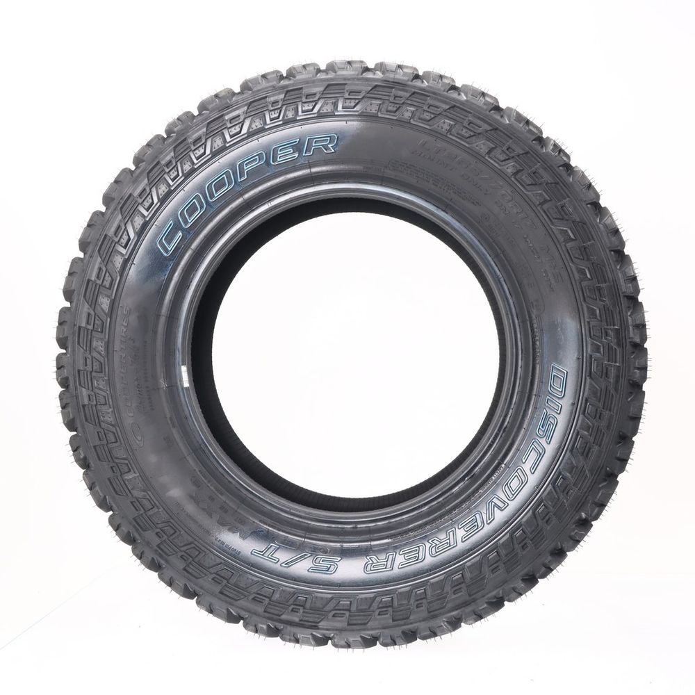 New LT 265/70R17 Cooper Discoverer S/T Maxx 121/118Q E - Image 3