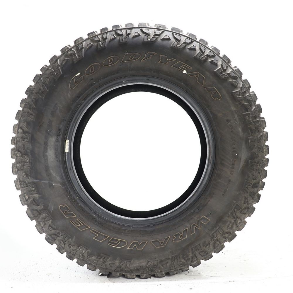 Used LT 285/70R17 Goodyear Wrangler Ultra Terrain AT 121/118Q - 9/32 - Image 3