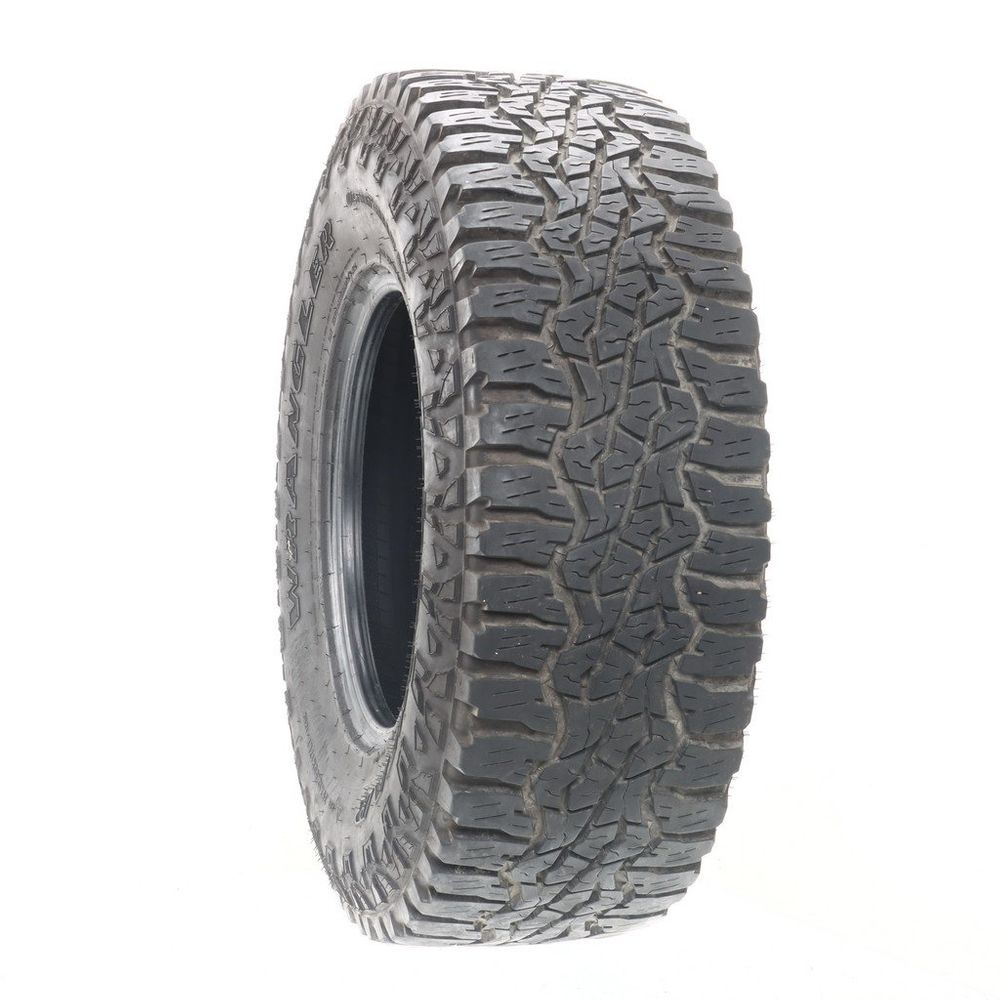 Used LT 35X12.5R17 Goodyear Wrangler Ultra Terrain AT 121Q E - 14/32 - Image 1