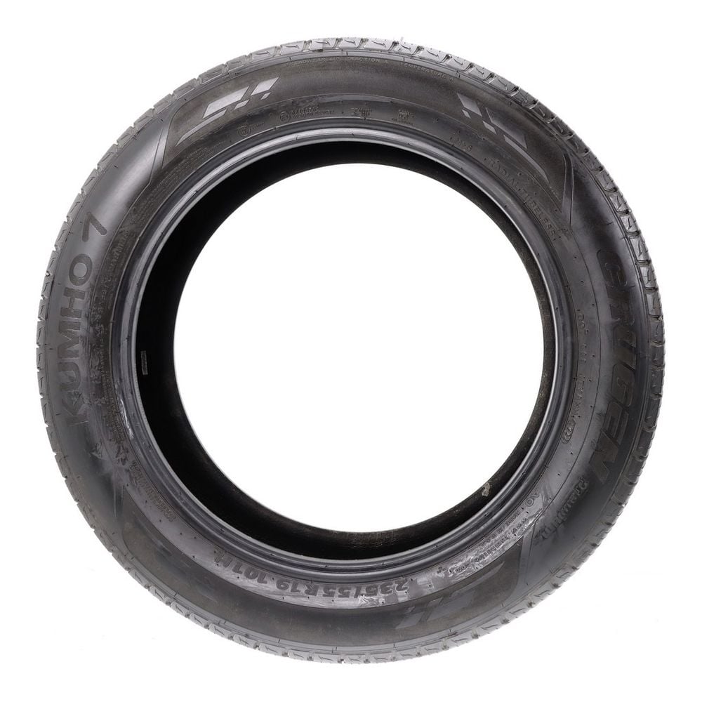 Set of (4) Used 235/55R19 Kumho Crugen Premium AO 101H - 7.5-9/32 - Image 6