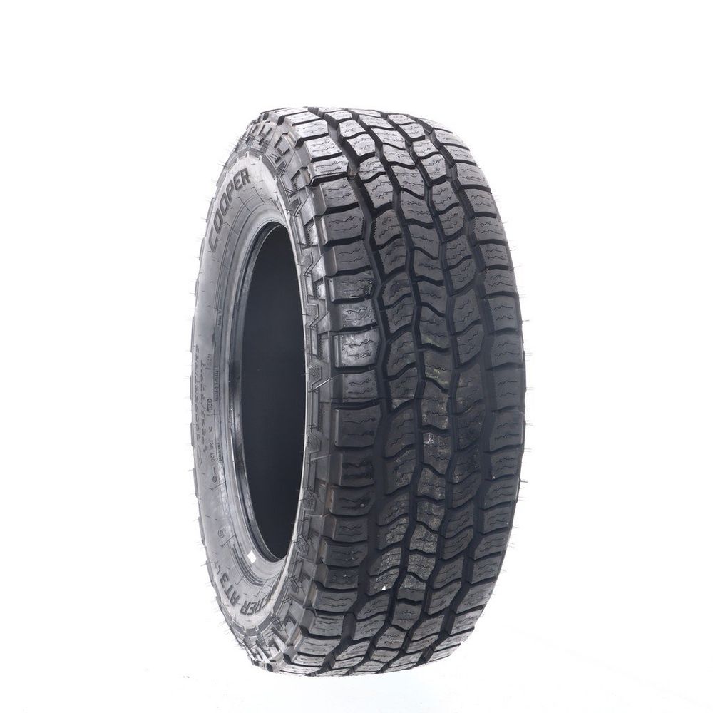 New LT 265/60R18 Cooper Discoverer AT3 LT 119/116S E - Image 1