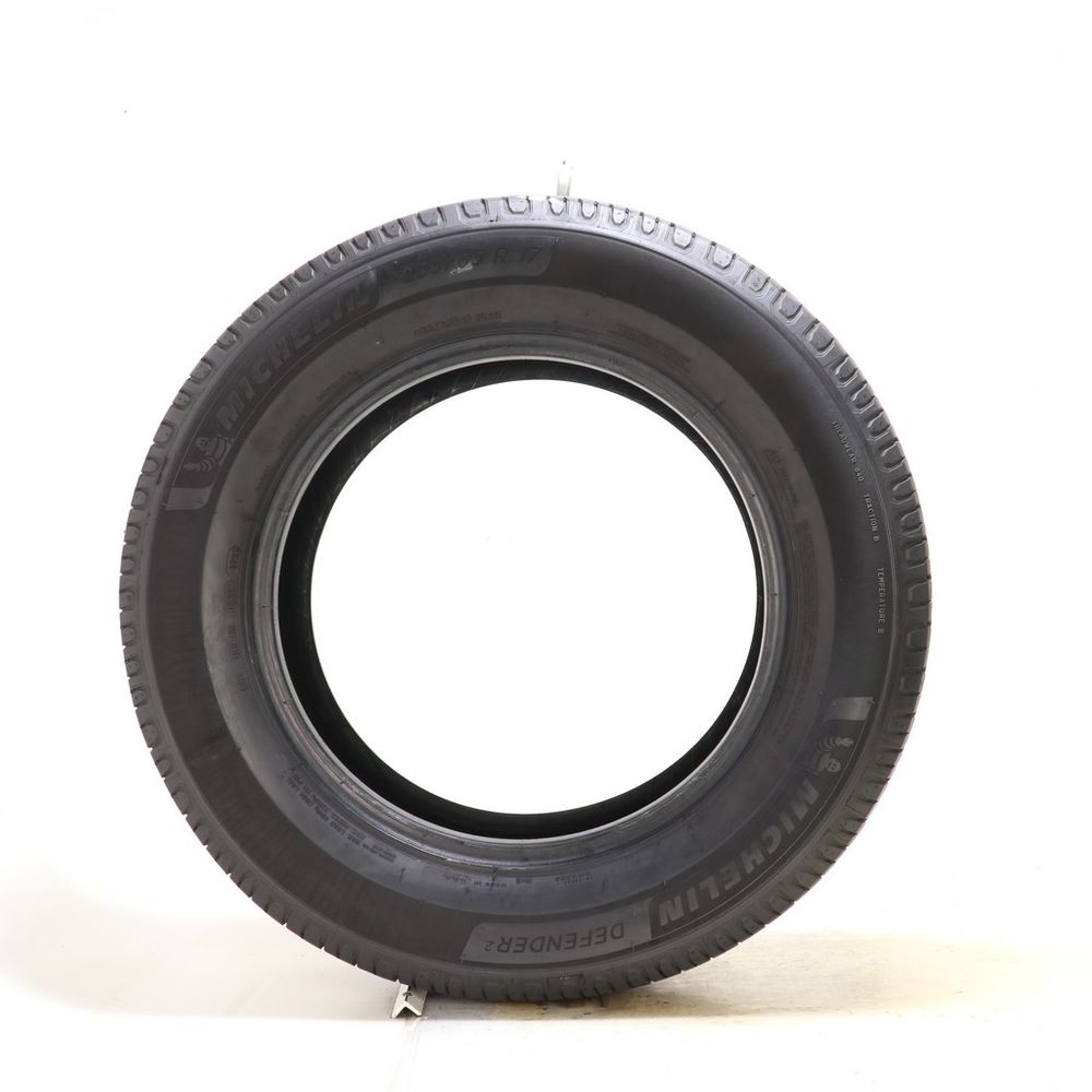 Used 235/65R17 Michelin Defender 2 104H - 7.5/32 - Image 3