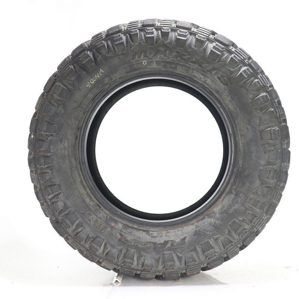 Set of (2) Used LT 265/70R17 Maxxis Razr MT 121/118Q E - 15/32 - Image 3